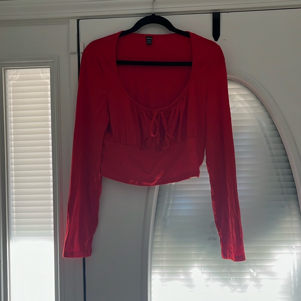 Long sleeved crop top